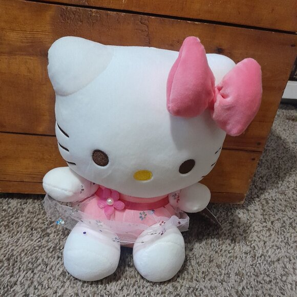 Hello kitty plush - Picture 3 of 5